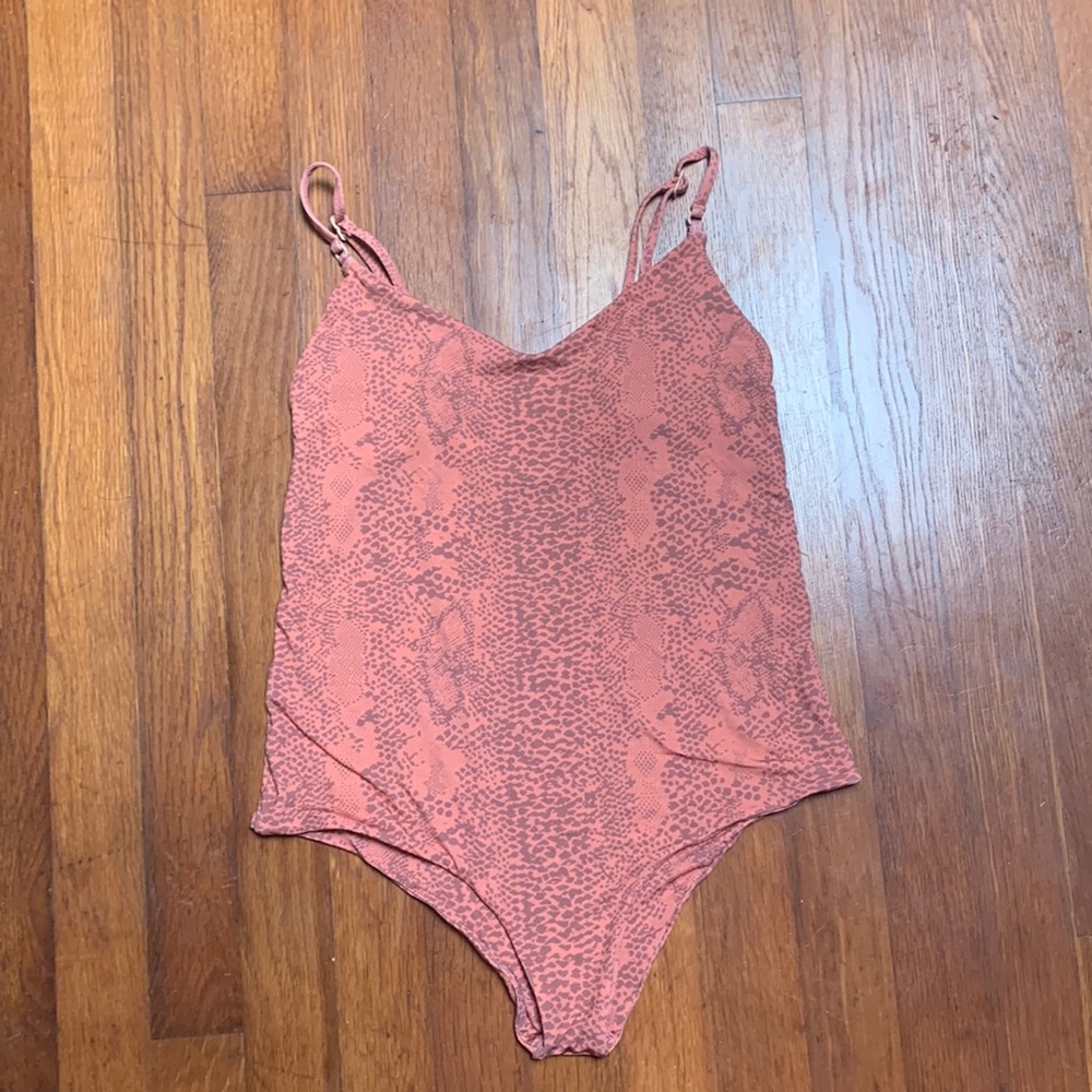 Acacia one piece